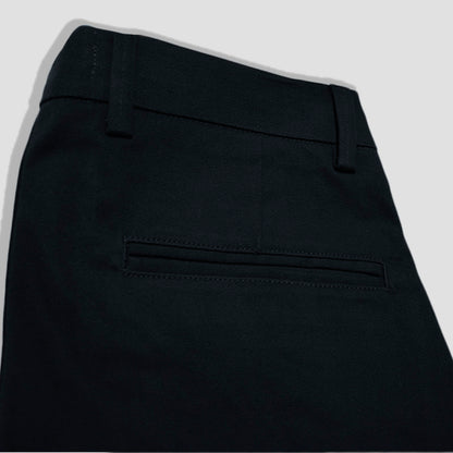 pantalón de drill azul oscuro con detalle al bolsillo trasero